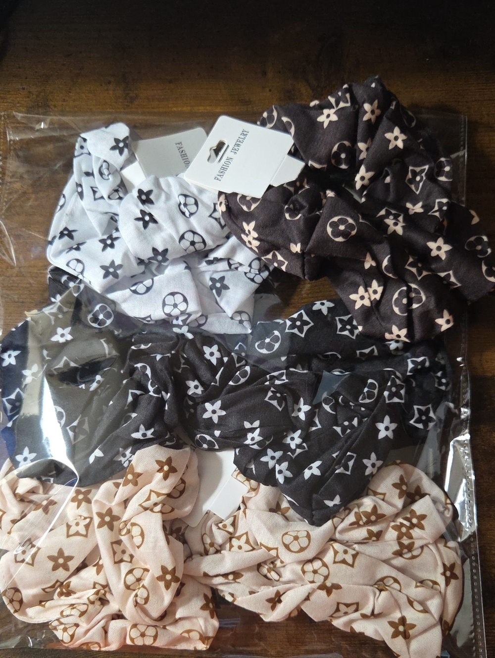 Fashion Jewelry Neutral Pattern Scrunchie Set 6 Pk | Black, White, Brown, Cream